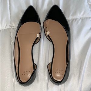 Shiny Black Pointy Flats Size 8.5